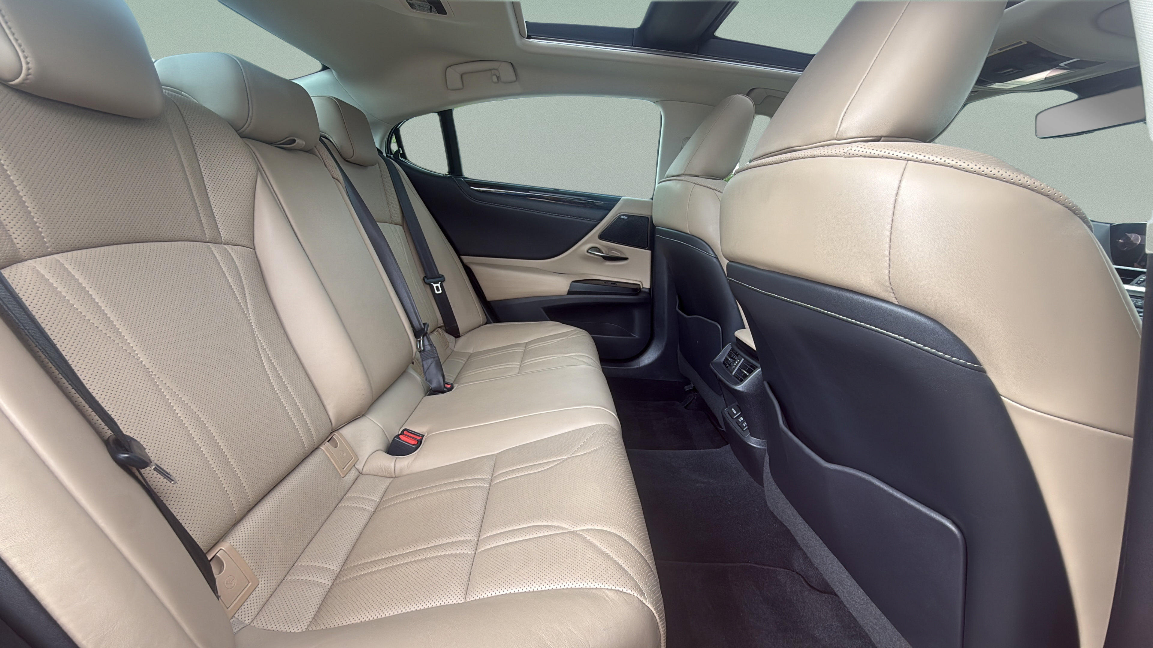 Certified 2020 Lexus ES 350 Ultra Luxury w/ Accessory Package 2 FWD image 29