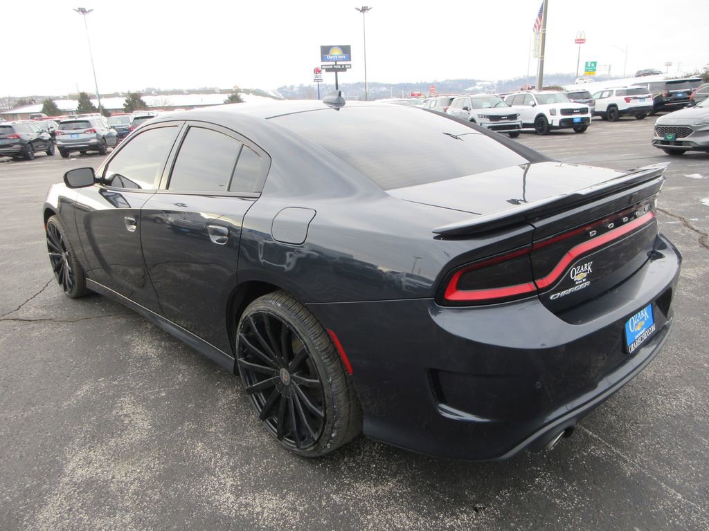 Used 2019 Dodge Charger GT image 3