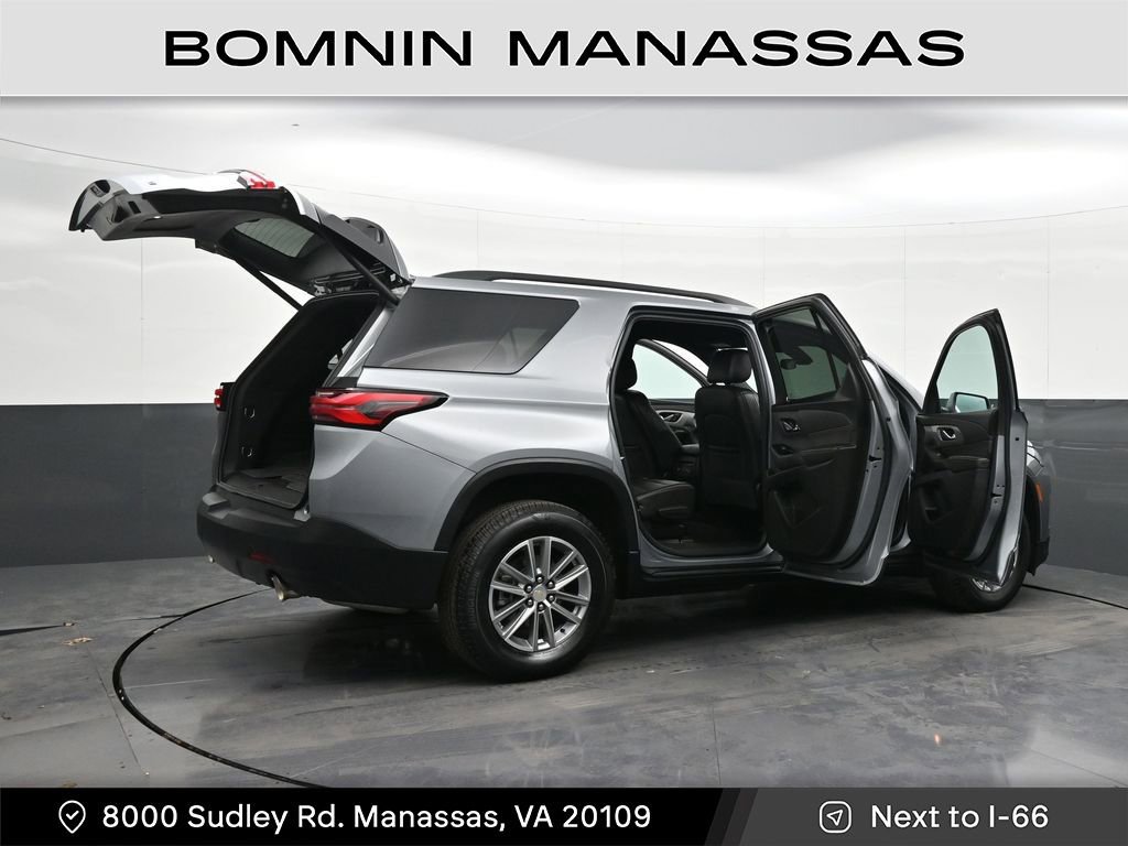 Used 2023 Chevrolet Traverse LT image 36