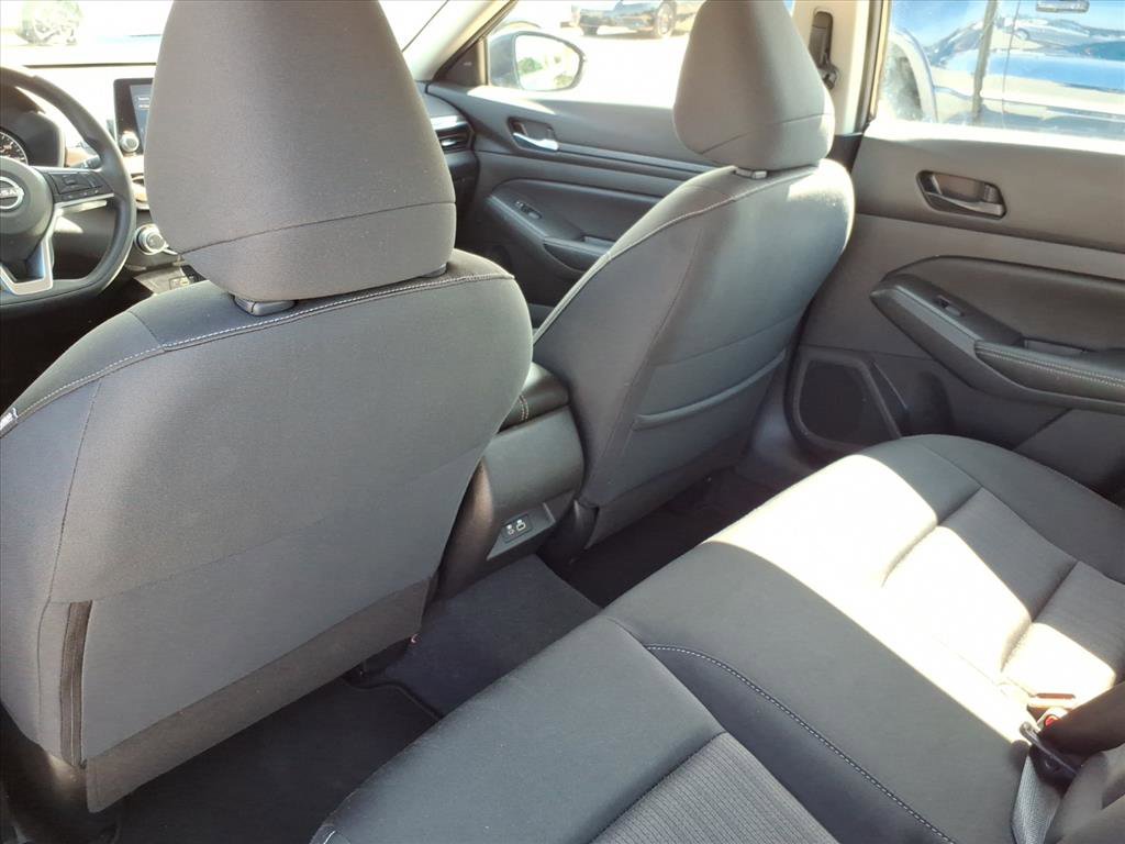 Used 2024 Nissan Altima 2.5 SV image 12