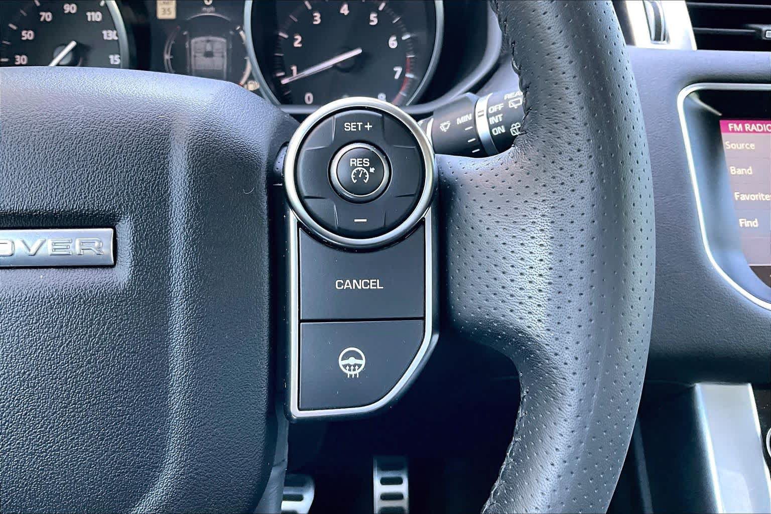 Used 2017 Land Rover Range Rover Sport HSE AWD/4WD image 25