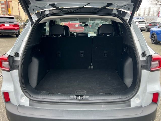 Used 2025 Ford Escape Platinum image 8