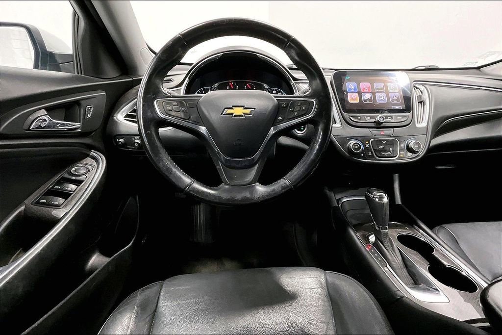 Used 2018 Chevrolet Malibu LT w/ Leather Package image 7