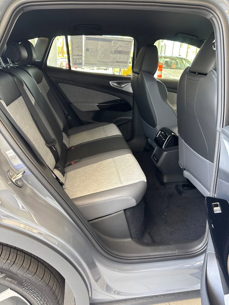 New 2026 Volkswagen ID.4 Pro AWD/4WD image 7