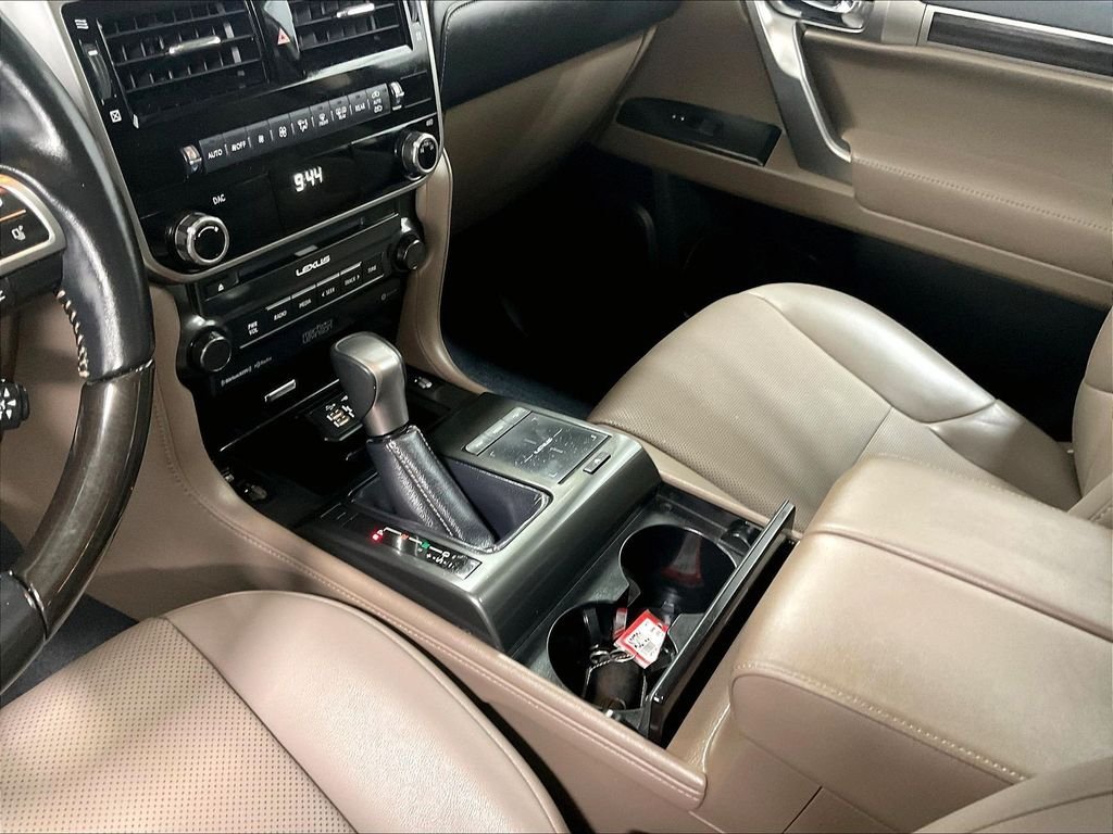 Used 2022 Lexus GX 460 Premium w/ Accessory Package AWD/4WD image 21