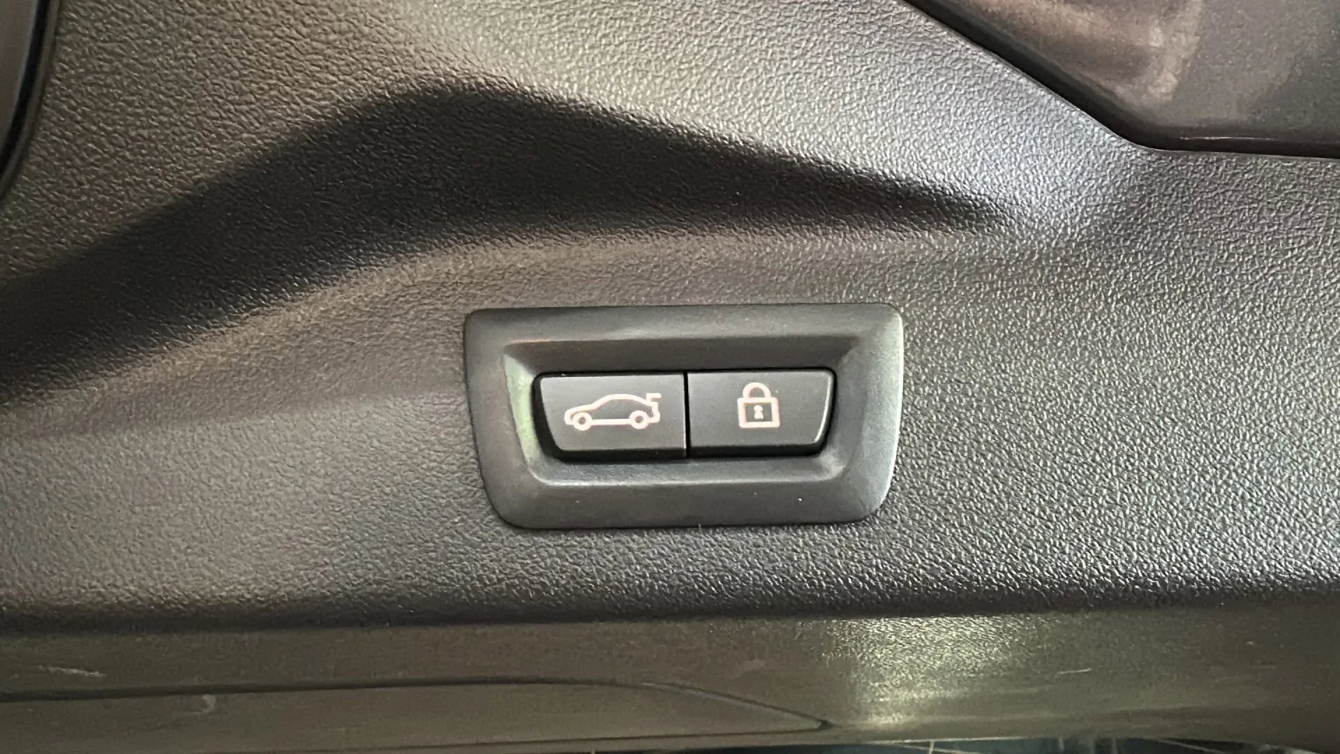 Used 2019 BMW X7 xDrive50i w/ Premium Package image 16