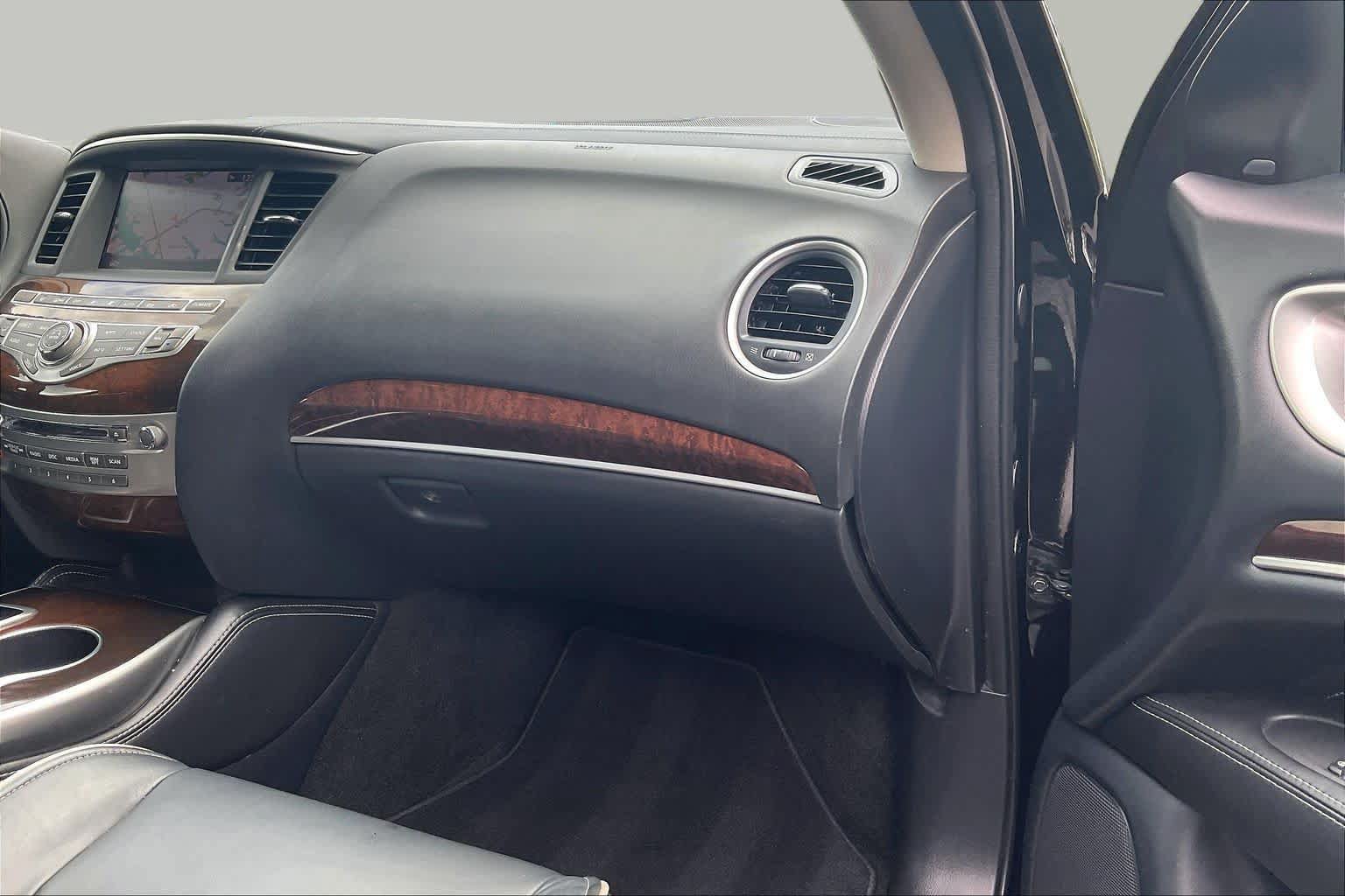 Used 2018 INFINITI QX60 Luxe w/ Deluxe Technology Package AWD/4WD image 17