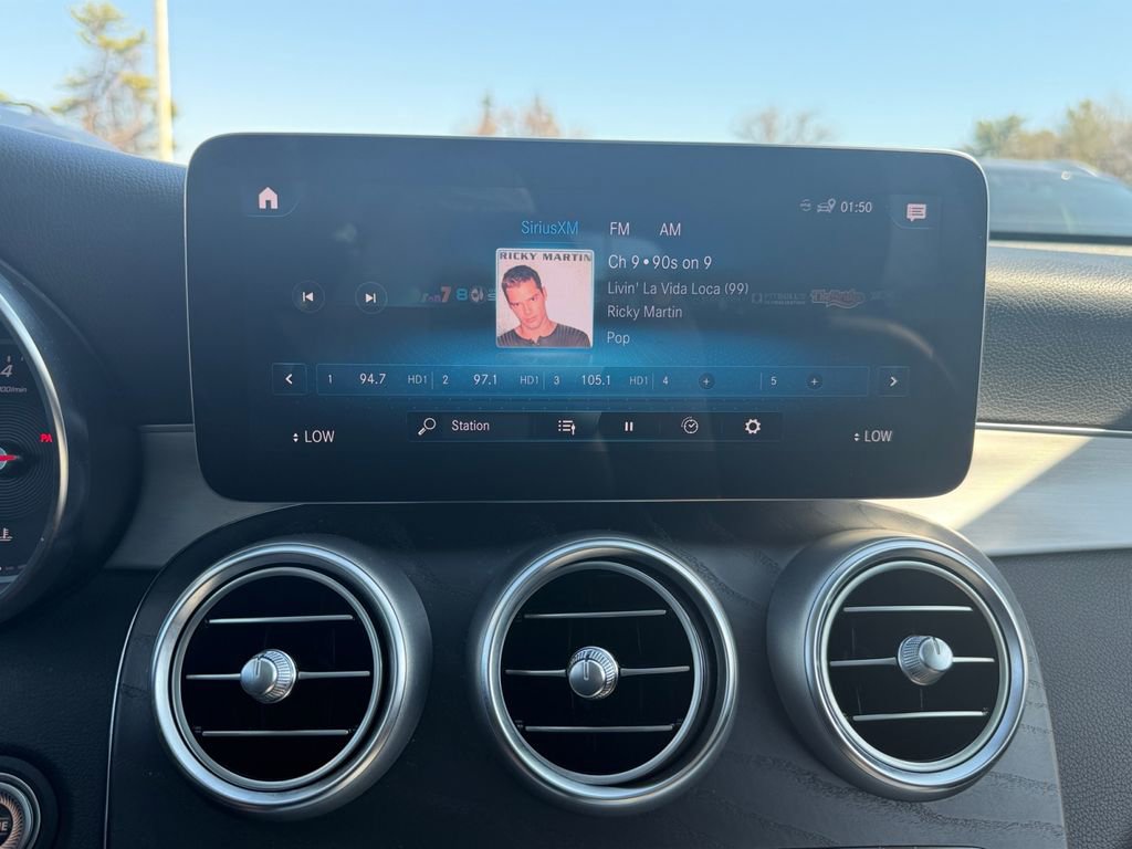 Used 2021 Mercedes-Benz GLC 300 4MATIC w/ Premium Package image 18