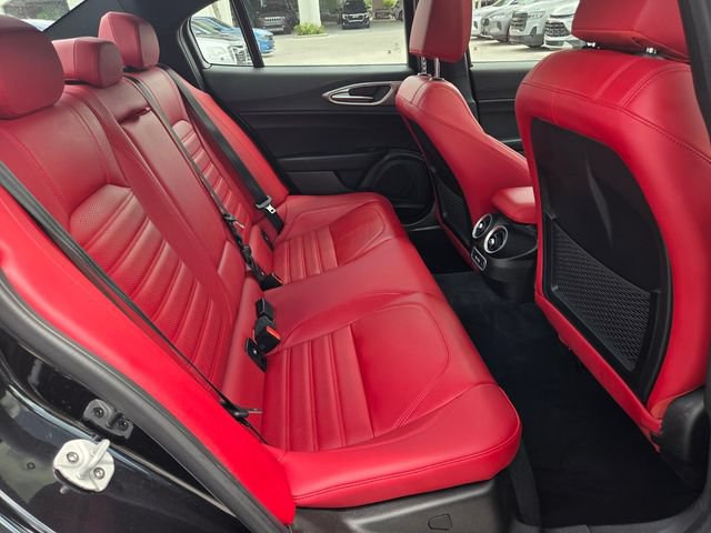 Used 2025 Alfa Romeo Giulia AWD w/ Veloce Package AWD image 16
