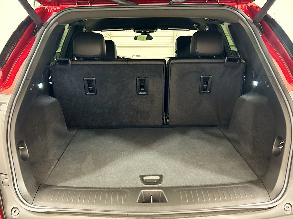 Used 2023 Cadillac XT5 Luxury w/ LPO, Floor Liner Package FWD image 24
