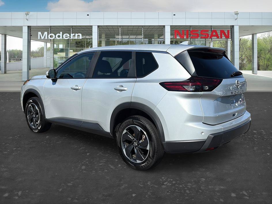 Certified 2025 Nissan Rogue SV AWD/4WD image 3