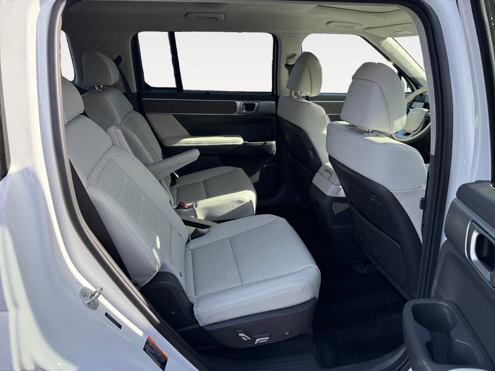 Certified 2025 Hyundai Santa Fe Calligraphy image 18