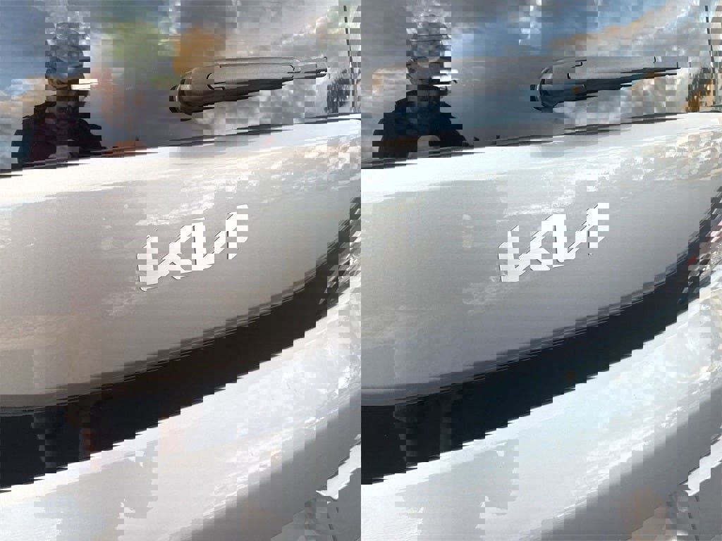 New 2025 Kia Soul S image 6