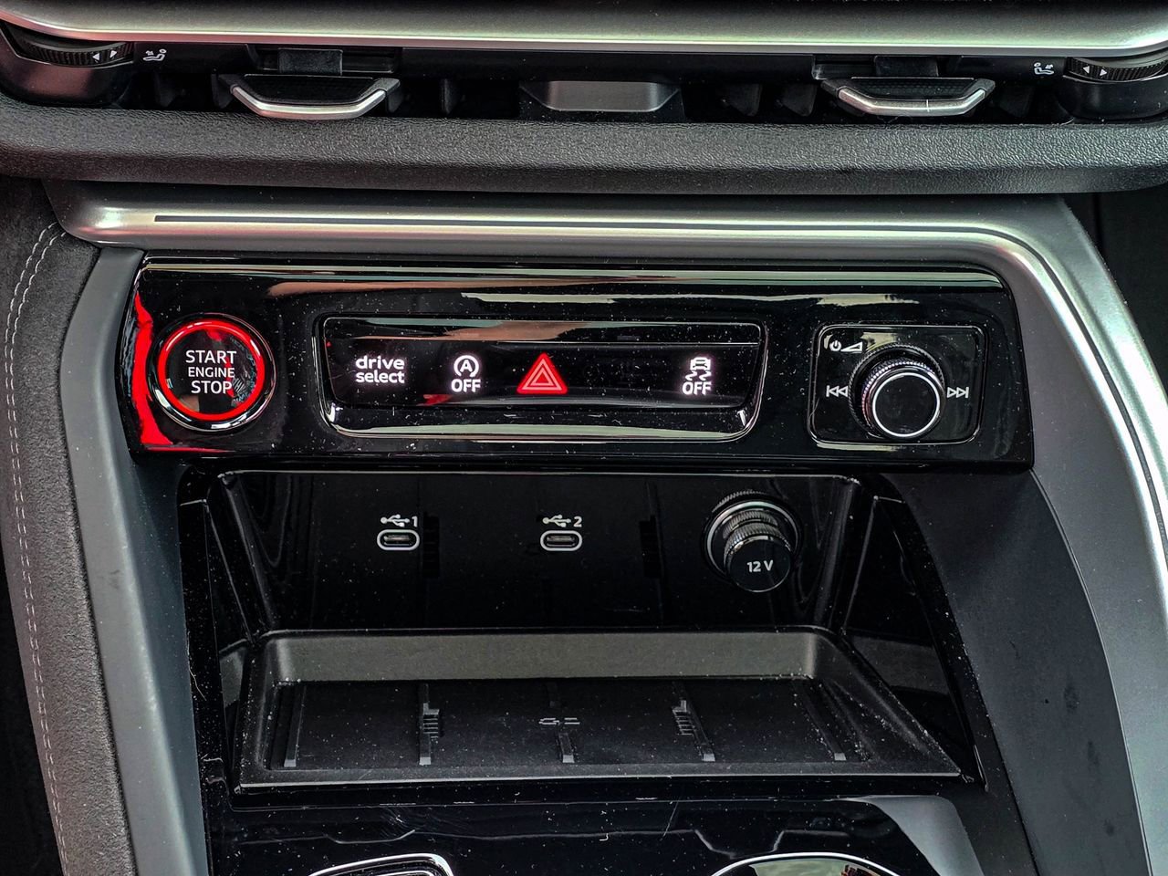 Used 2025 Audi SQ5 Prestige image 20