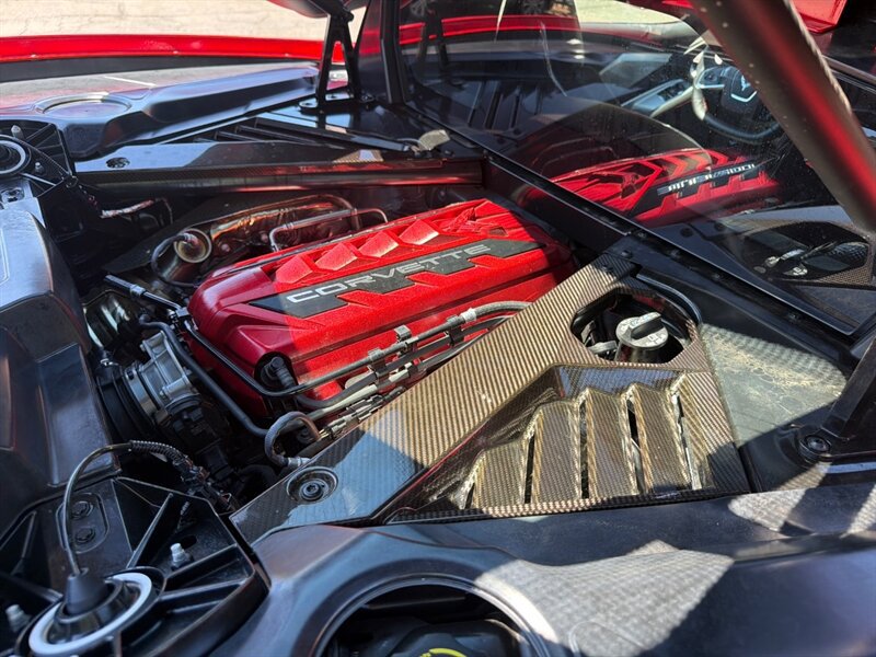Used 2021 Chevrolet Corvette Stingray Premium Cpe w/ Z51 Performance Package RWD image 30