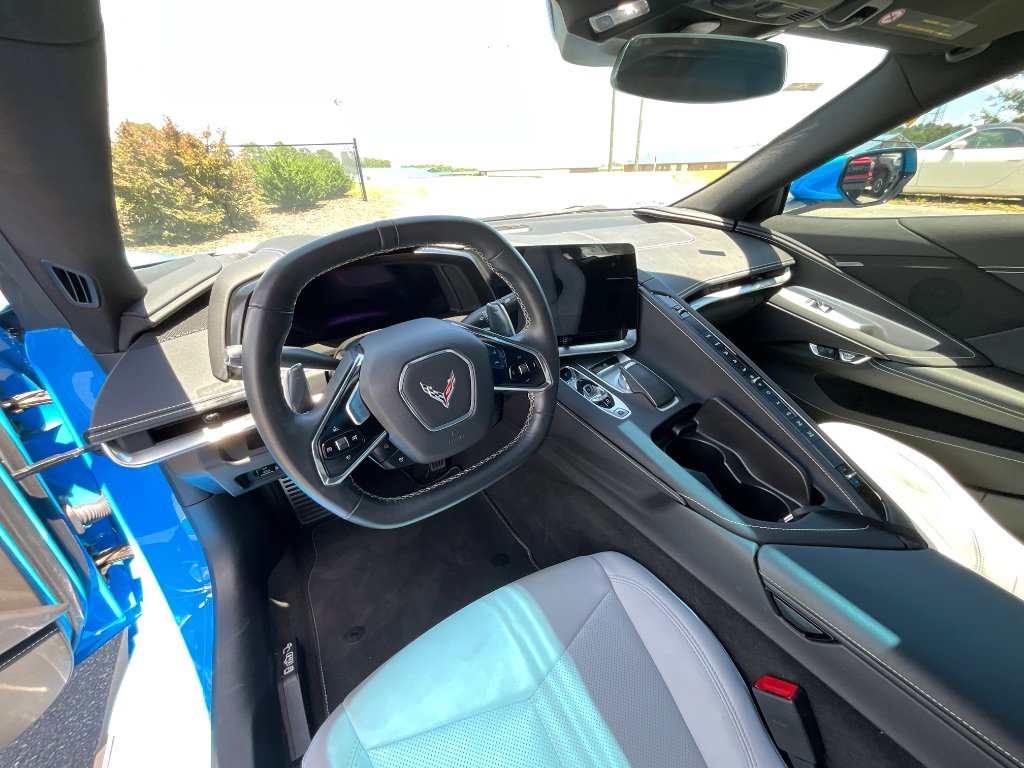 Used 2022 Chevrolet Corvette Stingray Coupe w/ Z51 Performance Package image 14