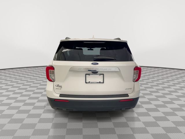 Used 2022 Ford Explorer XLT image 9