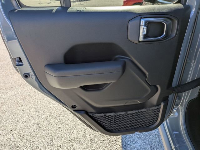 New 2026 Jeep Gladiator Mojave w/ Technology Group image 28