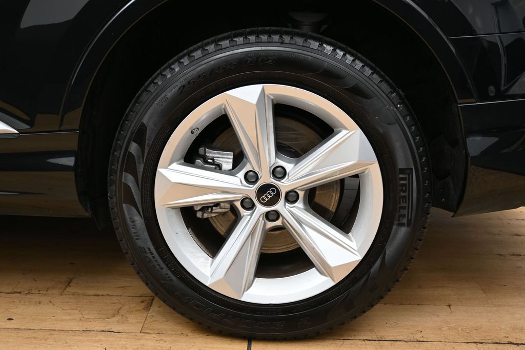 Used 2023 Audi Q7 2.0T Premium Plus w/ Premium Plus Package AWD/4WD image 13