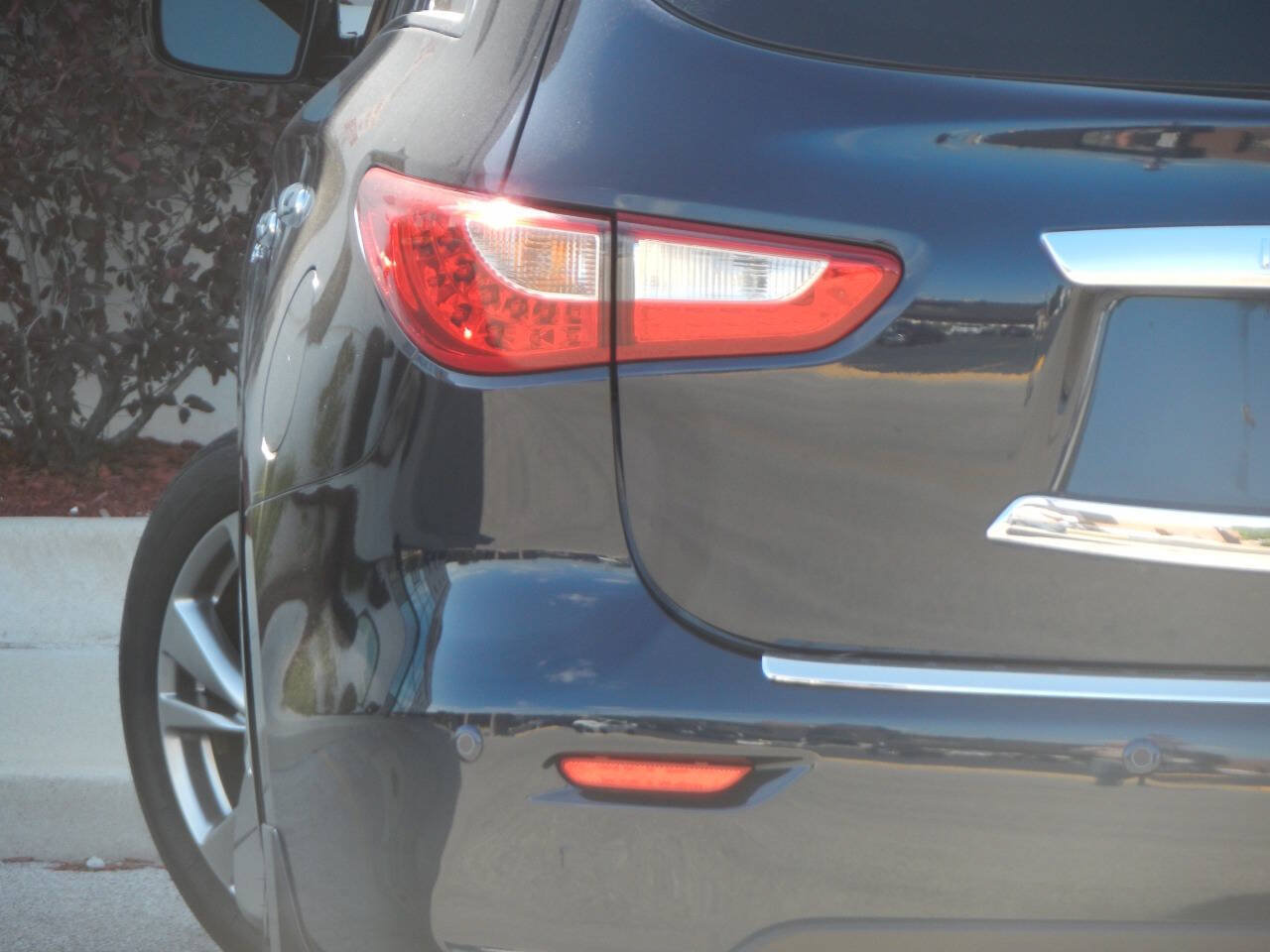Used 2015 INFINITI QX60 Luxe w/ Deluxe Touring Package