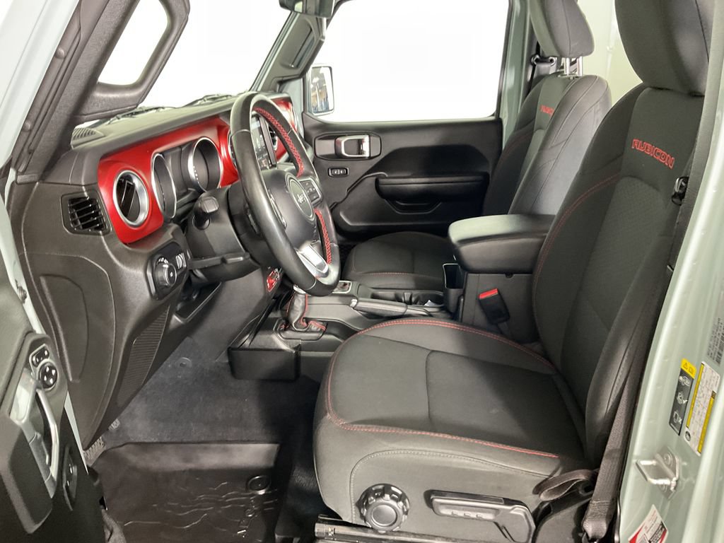 Used 2023 Jeep Wrangler Unlimited Rubicon w/ Cold Weather Group AWD/4WD image 17