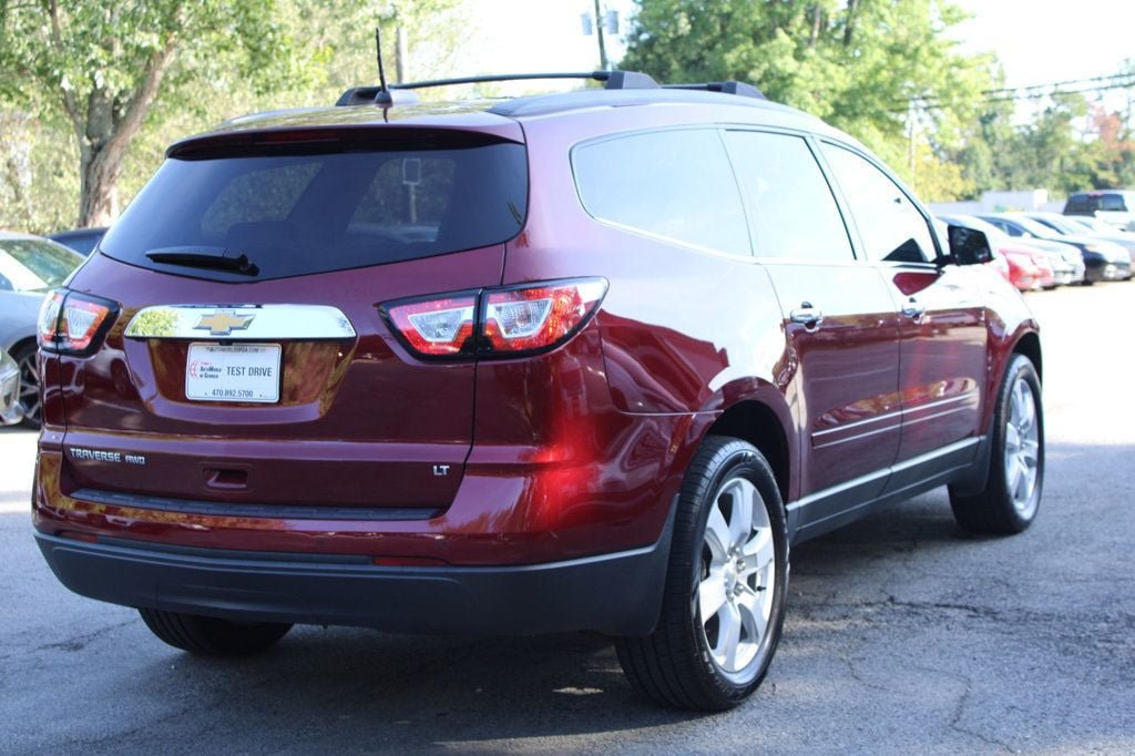 Used 2017 Chevrolet Traverse LT w/ Style and Technology Package AWD/4WD image 8