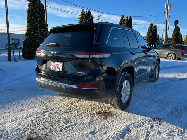 Used 2023 Jeep Grand Cherokee Laredo image 5