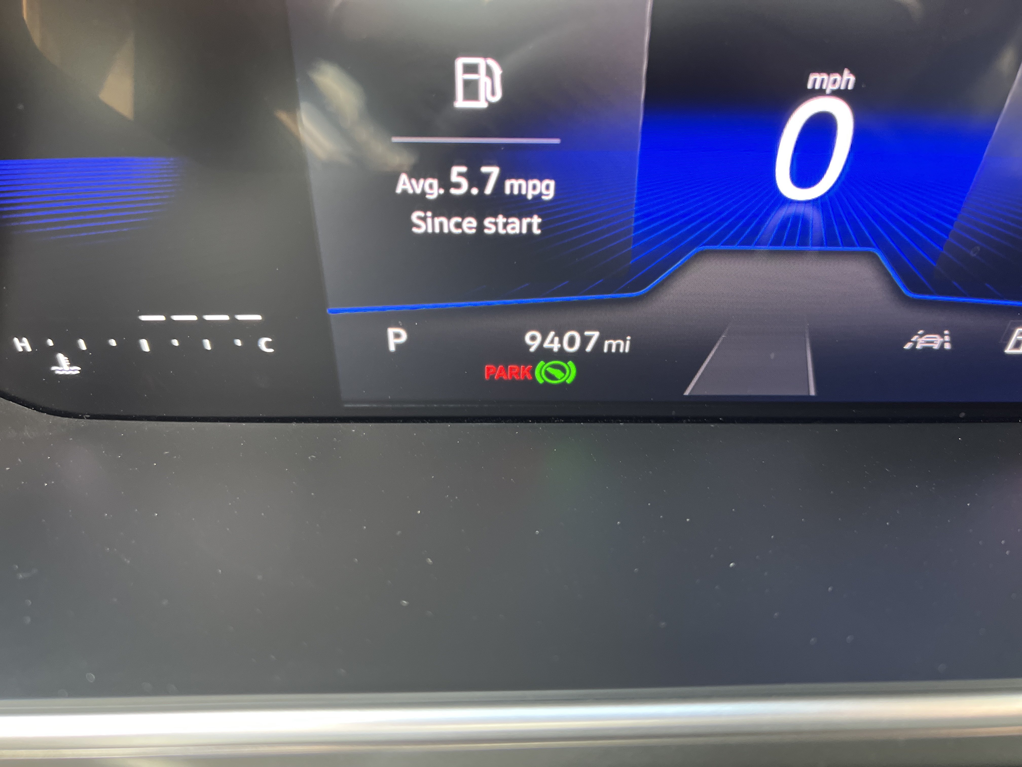 Certified 2025 Volkswagen Taos SE AWD/4WD image 20
