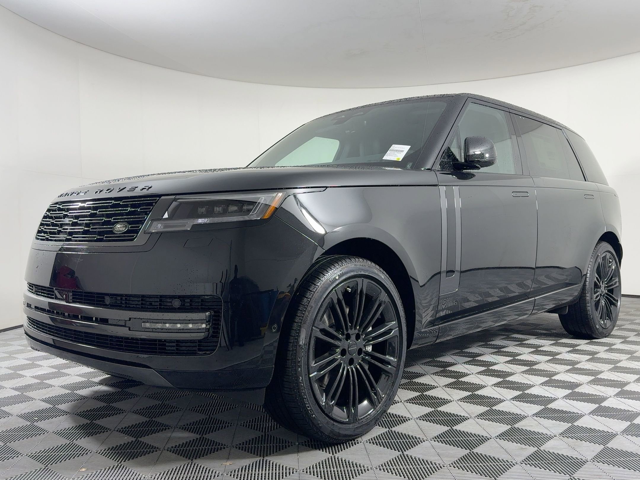 New 2026 Land Rover Range Rover Long Wheelbase SE