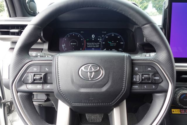 Certified 2025 Toyota 4Runner TRD Off-Road Premium w/ Tow Technology Package AWD/4WD image 16