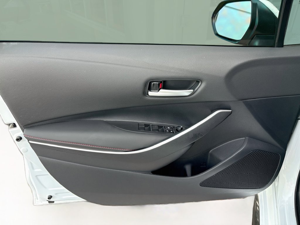 Certified 2025 Toyota Corolla SE FWD image 23