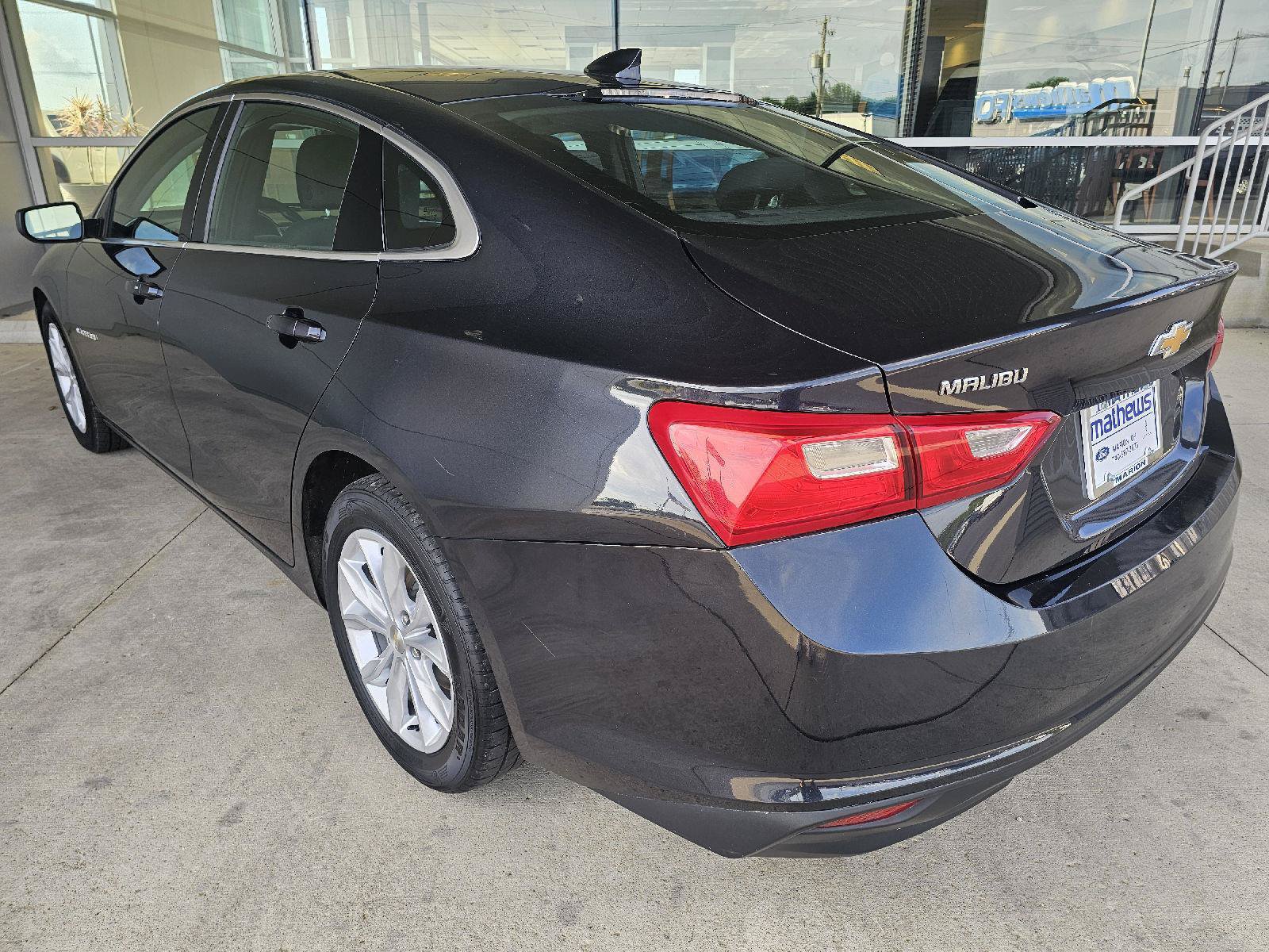 Used 2023 Chevrolet Malibu LT FWD image 3