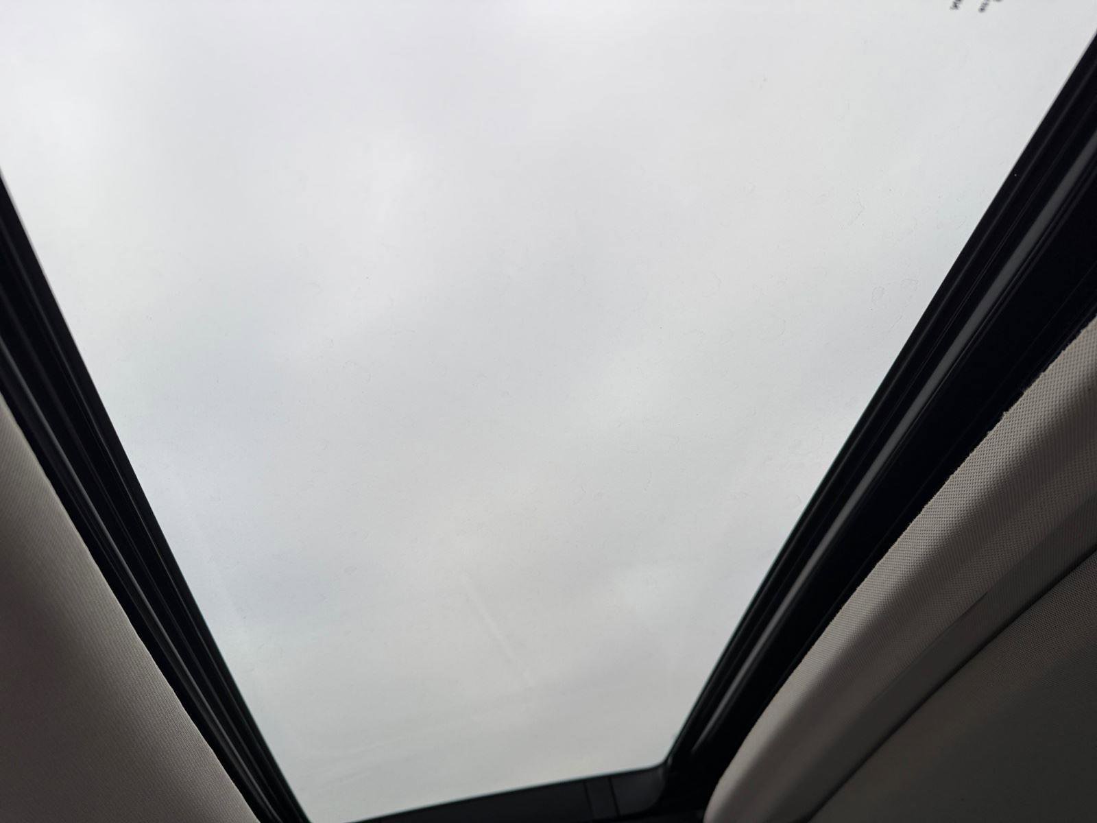 Used 2023 Honda Accord Touring image 17