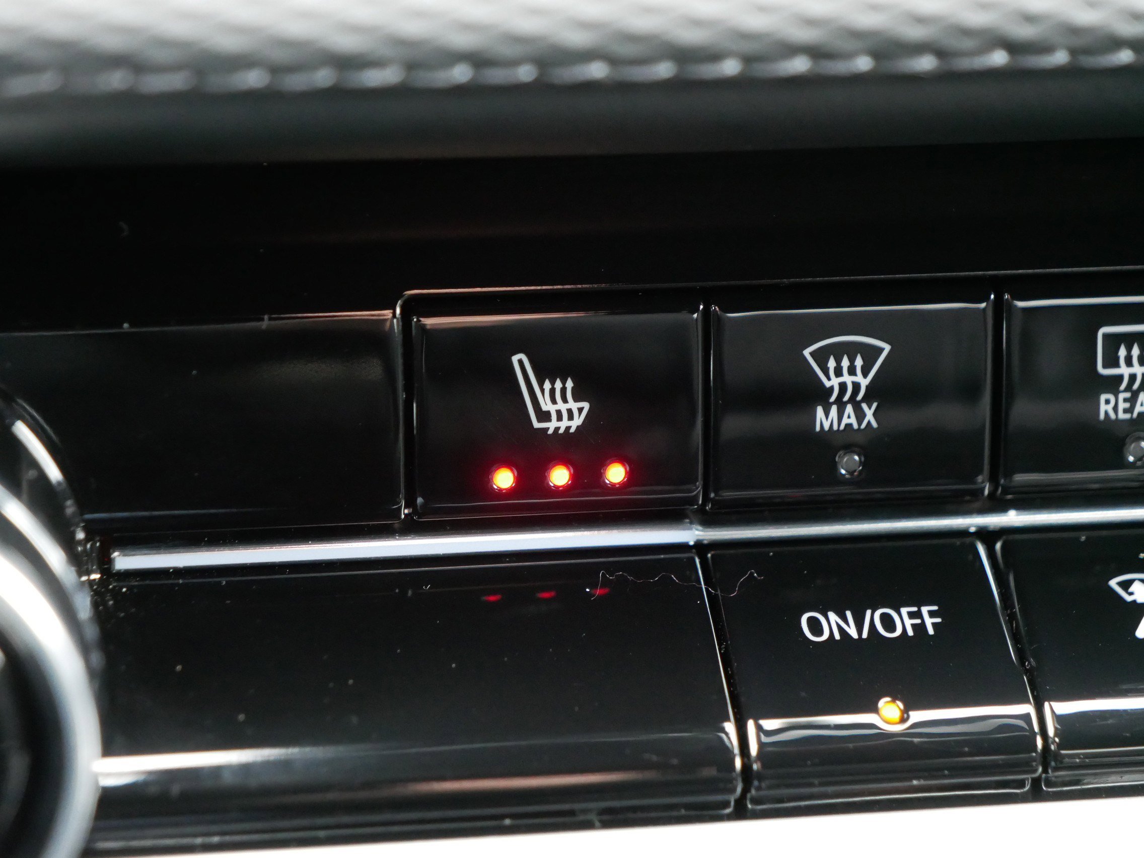 Used 2026 Chevrolet Equinox LT AWD/4WD image 28
