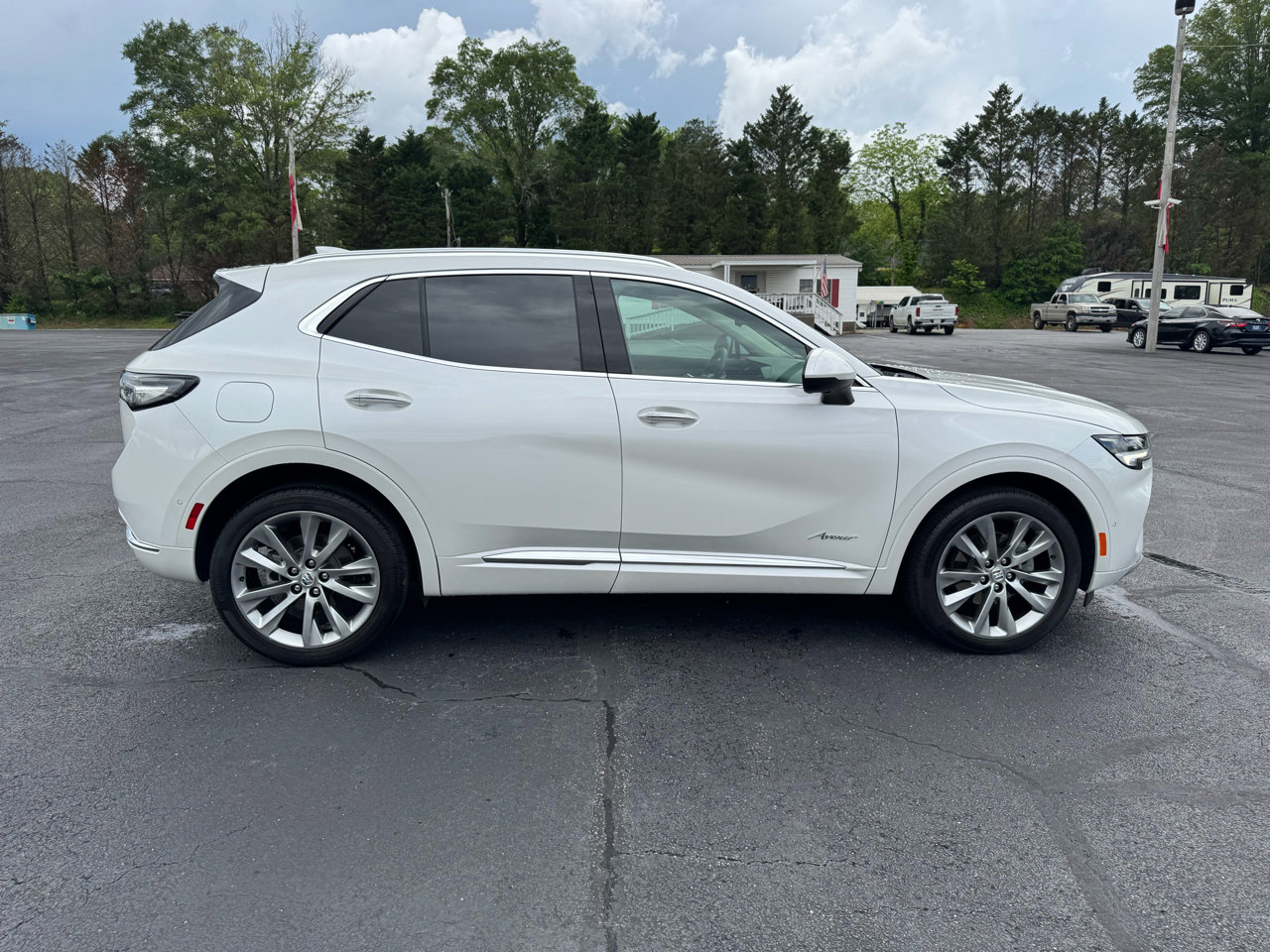 Used 2023 Buick Envision Avenir image 5