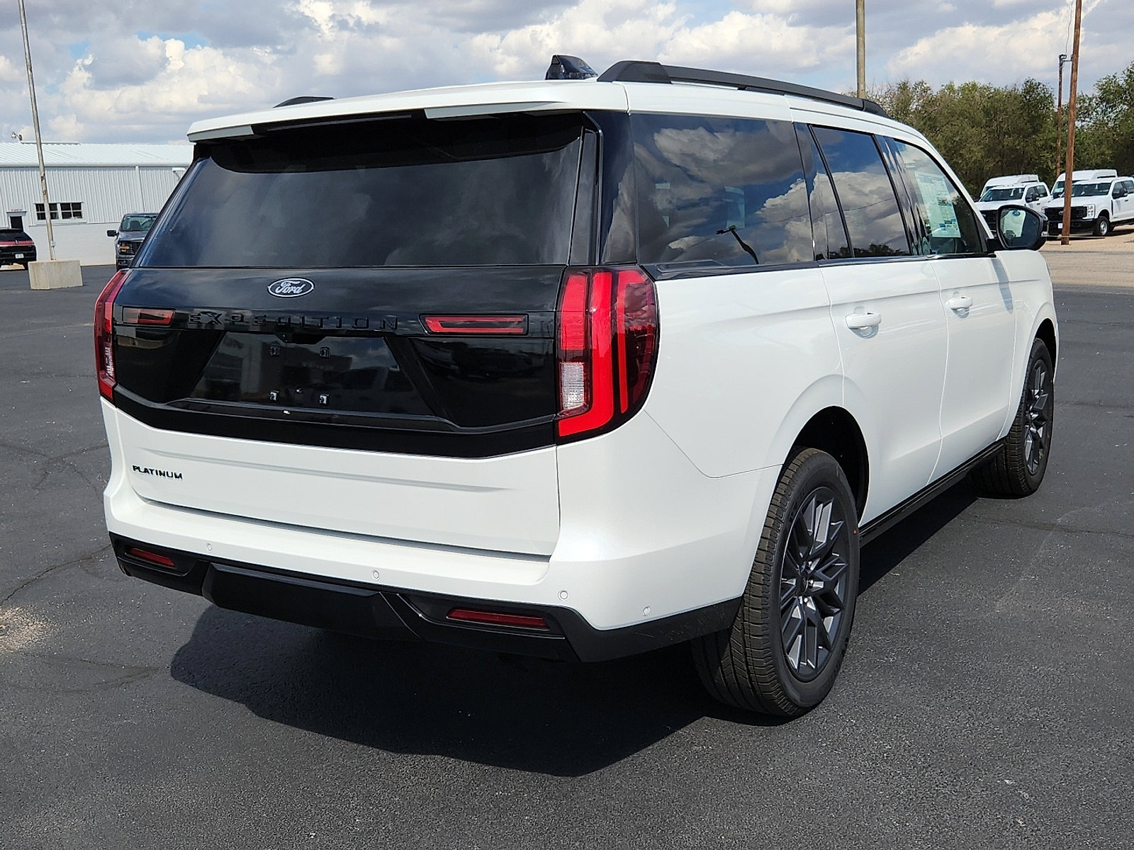 New 2025 Ford Expedition Platinum w/ Stealth Performance Package image 4