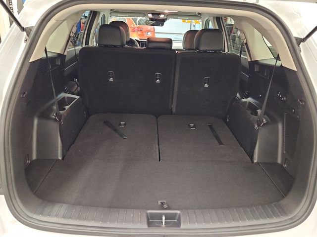 Used 2023 Kia Sorento S image 17