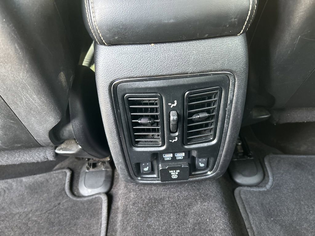 Used 2015 Jeep Grand Cherokee Limited w/ Trailer Tow Group IV image 29