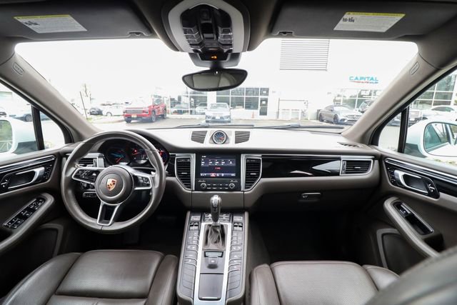 Used 2018 Porsche Macan AWD/4WD image 47