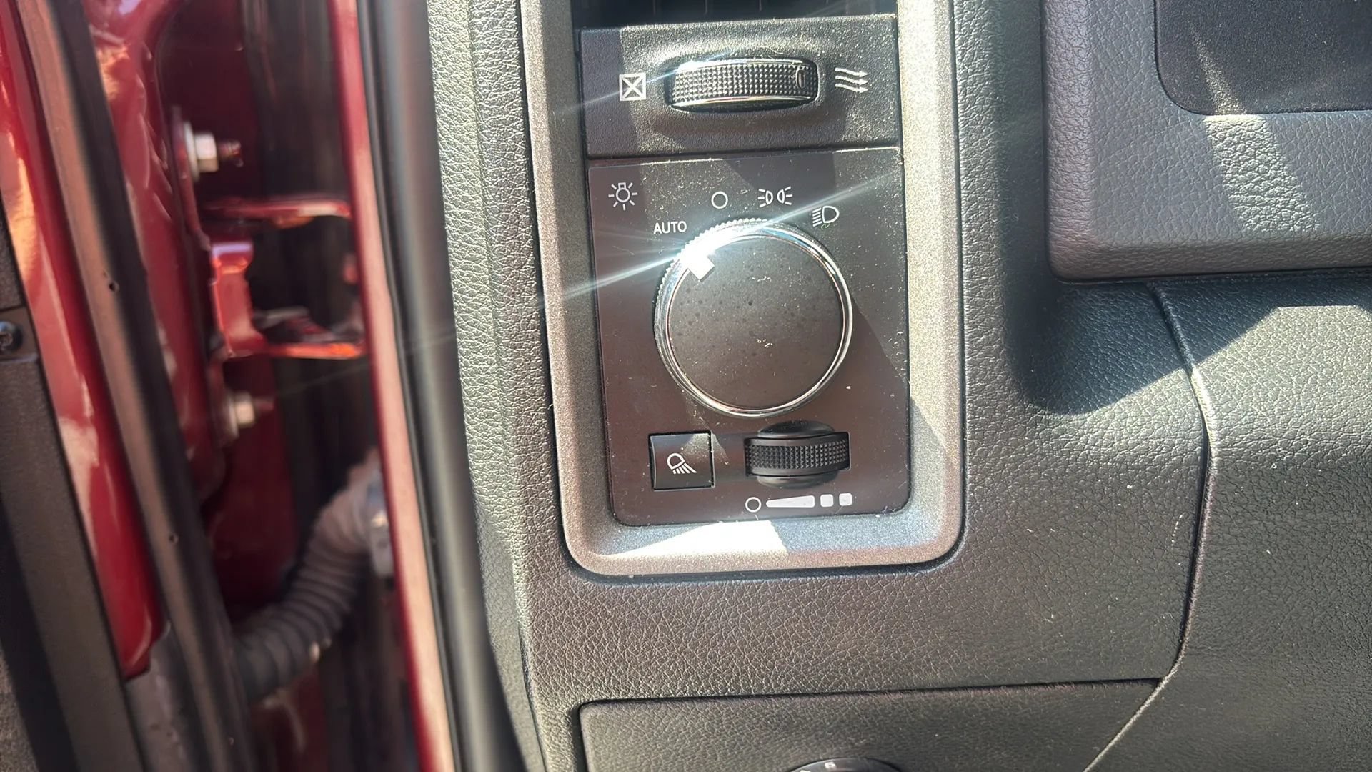Used 2018 RAM 3500 Tradesman w/ Chrome Appearance Group AWD/4WD image 21