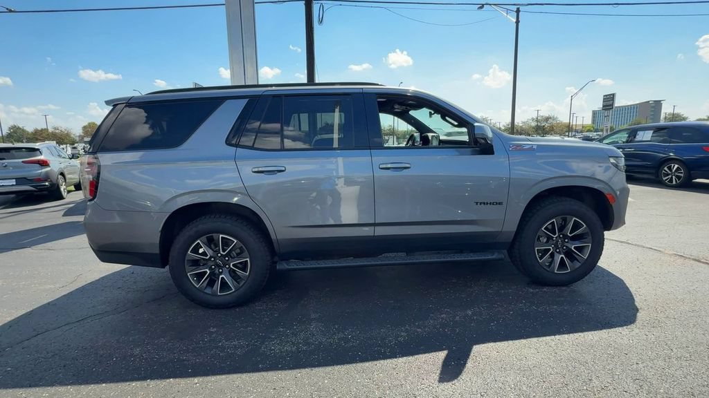 Used 2021 Chevrolet Tahoe Z71 w/ Luxury Package AWD/4WD image 9