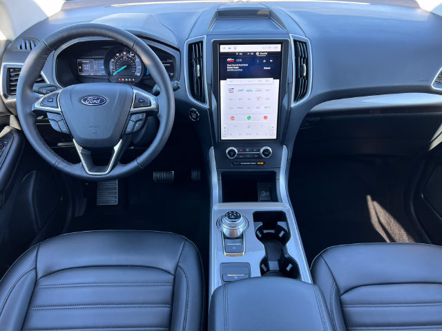 Certified 2024 Ford Edge SEL w/ Convenience Package AWD/4WD image 3