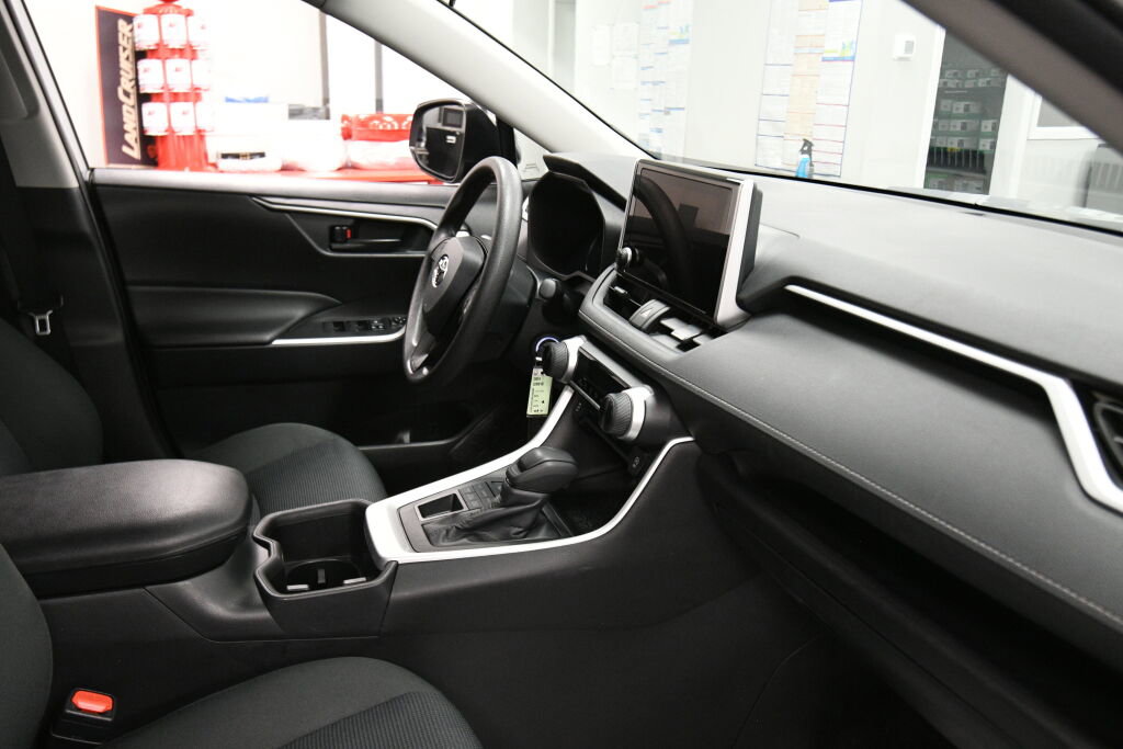 Certified 2024 Toyota RAV4 LE image 26