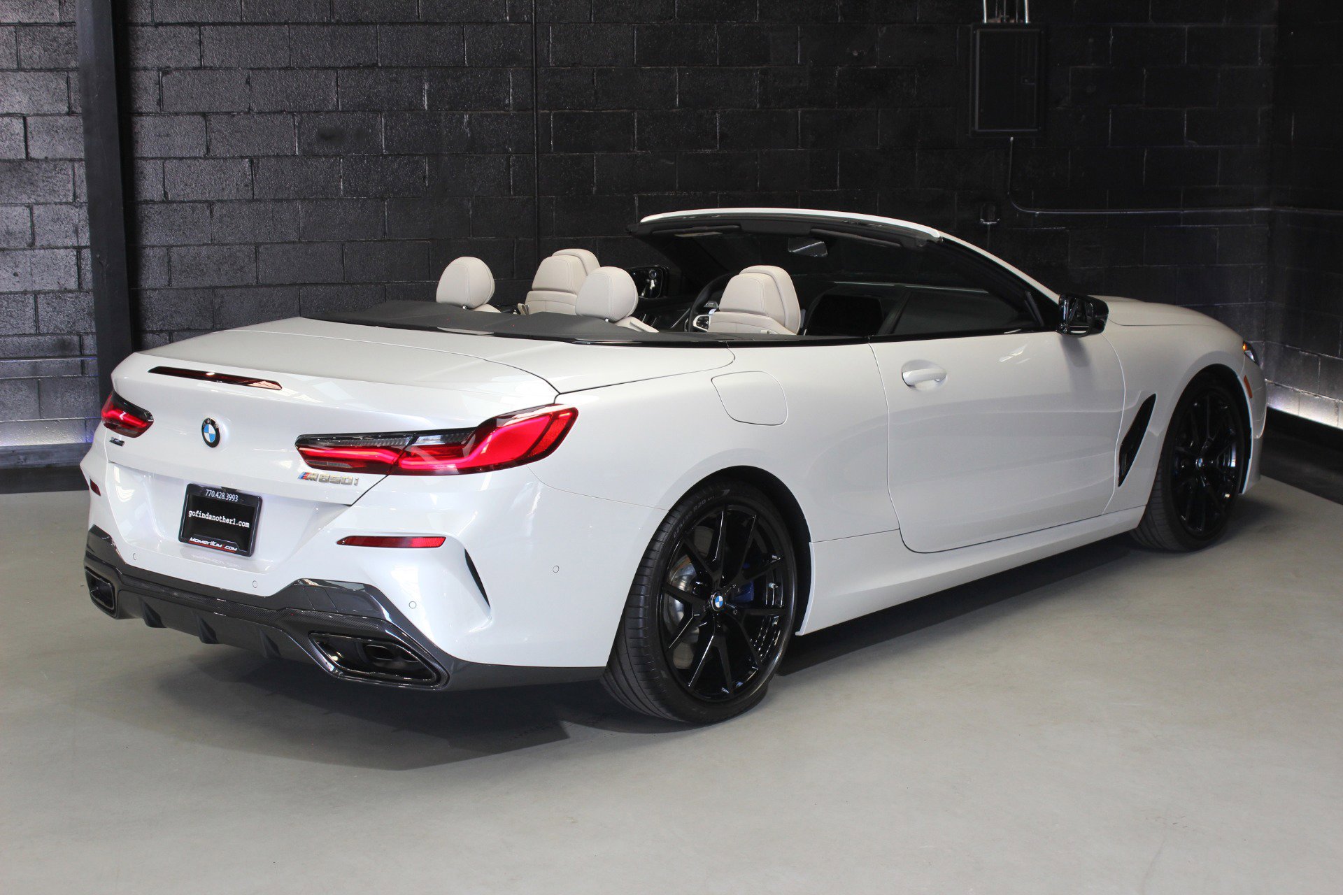 Used 2022 BMW M850i xDrive Convertible w/ M Carbon Exterior Package AWD/4WD image 23