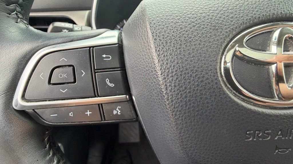 Used 2021 Toyota Highlander Limited AWD/4WD image 17