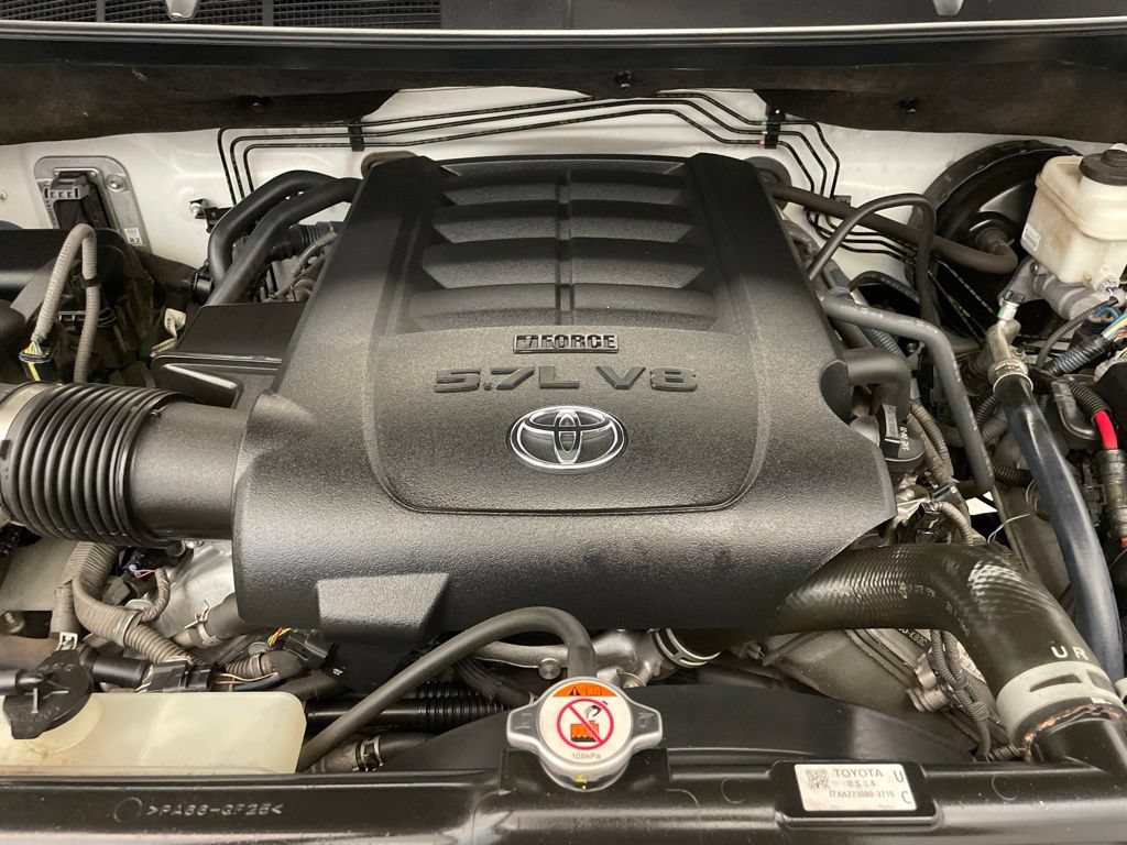 Used 2018 Toyota Tundra Limited w/ Limited Premium Package AWD/4WD image 32