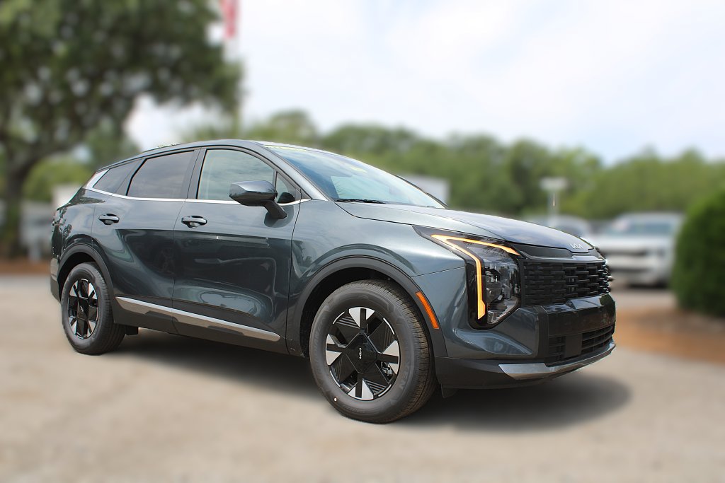 New 2027 Kia Sportage LX FWD image 3