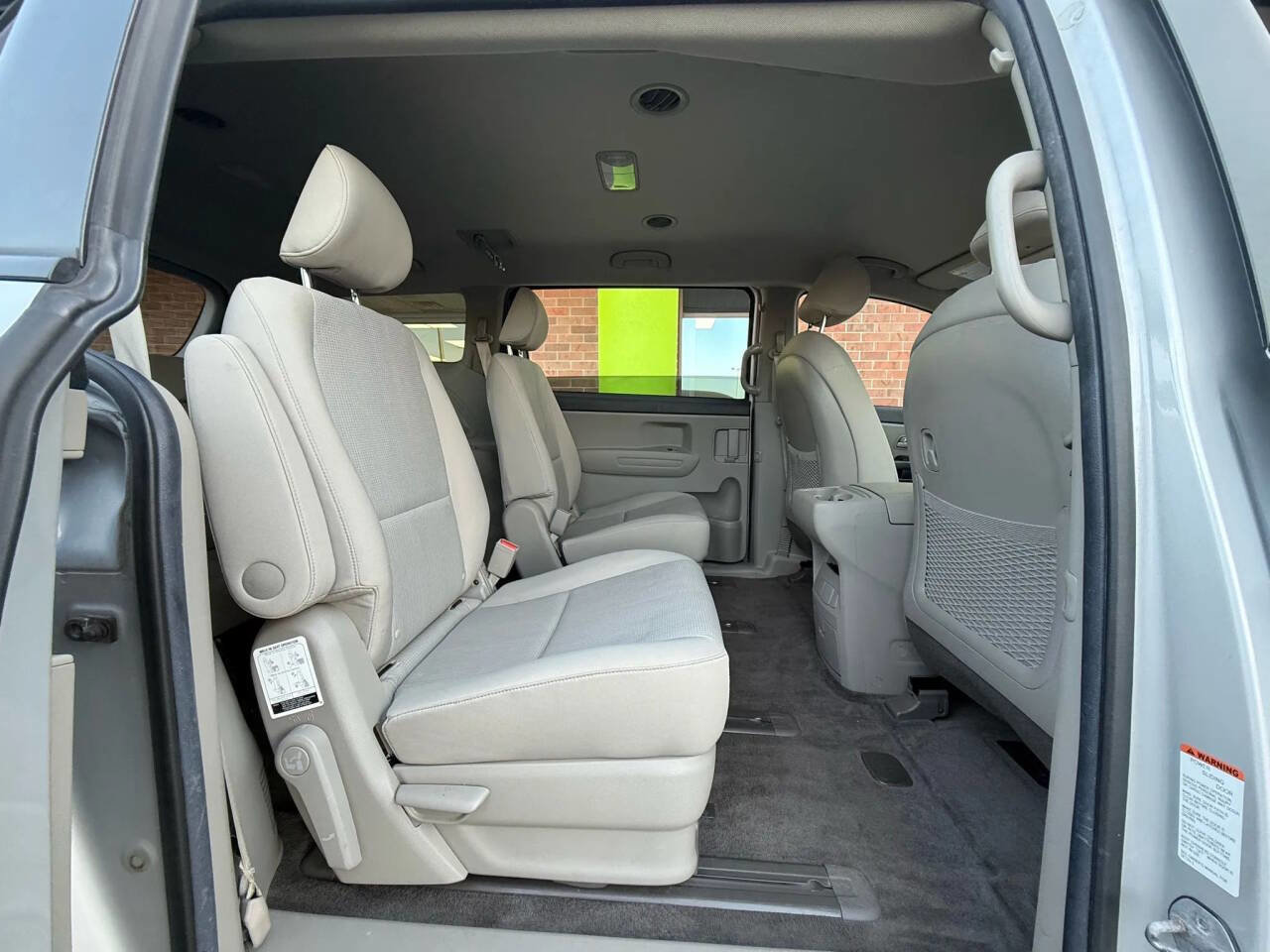 Used 2020 Kia Sedona LX FWD image 17