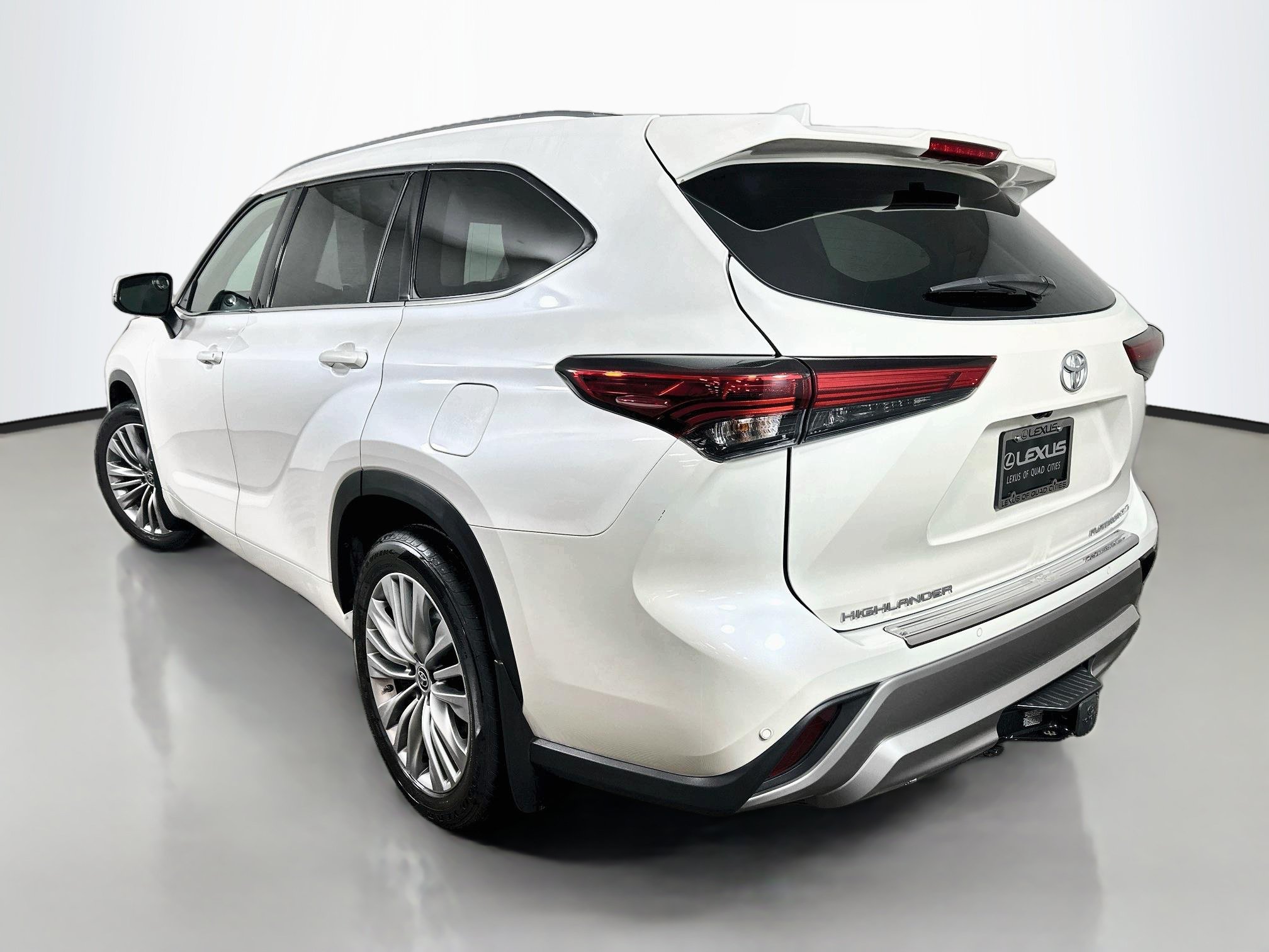 Used 2021 Toyota Highlander Platinum AWD/4WD image 5