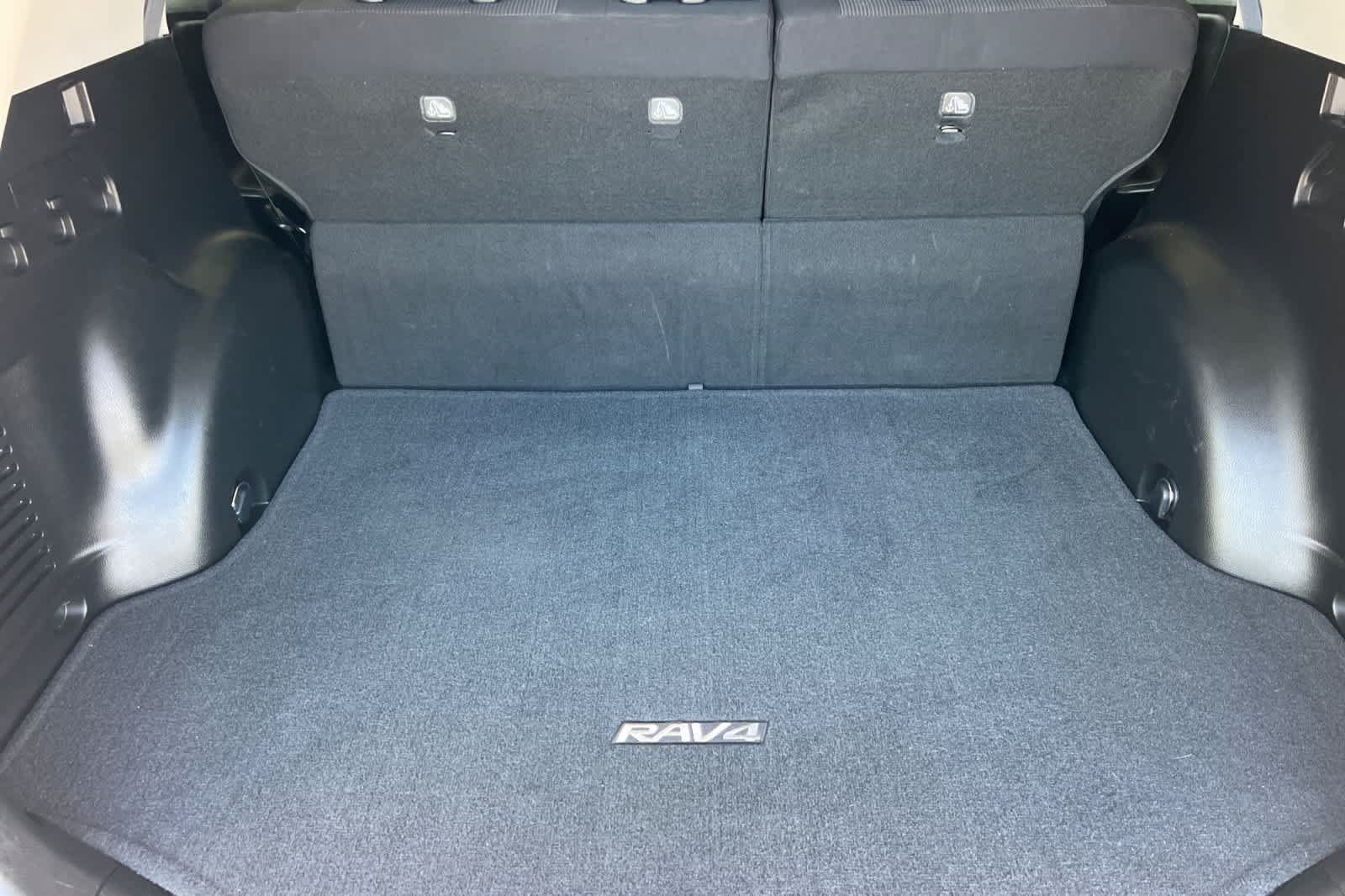 Certified 2016 Toyota RAV4 XLE AWD/4WD image 15